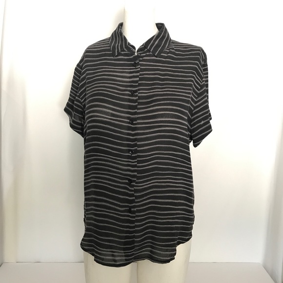 Jones New York Tops - Jones New York sheer button down women's Sz 6
